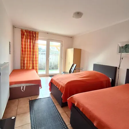 Wandlitz-pension Dampflok بيت ضيافة