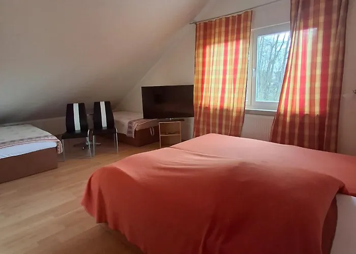 Maison d'hôtes Wandlitz-pension Dampflok *